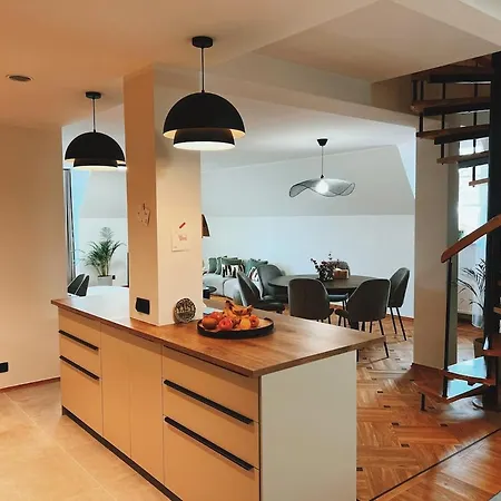 Space-style-luxury-360dgr Views-oid Town
